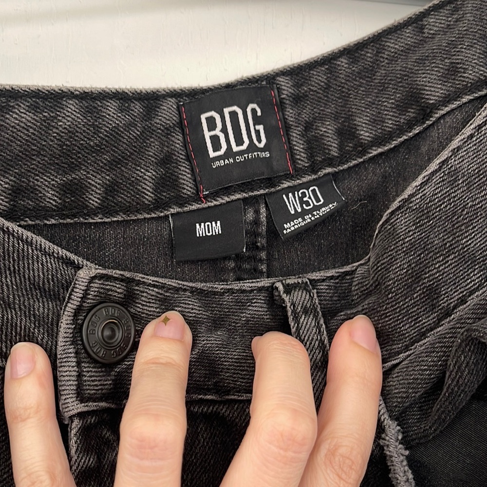 urban outfitters BDG mom jeans in black size w30